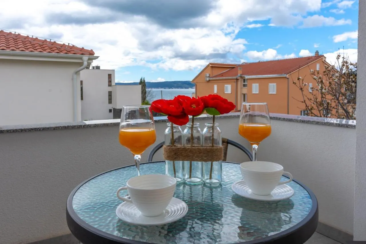 Luxury Apartment With Terrace Castel Kastela