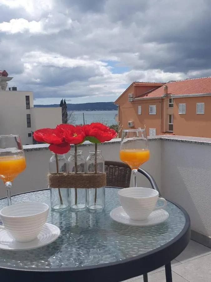 Luxury Apartment With Terrace Castel Kaštela