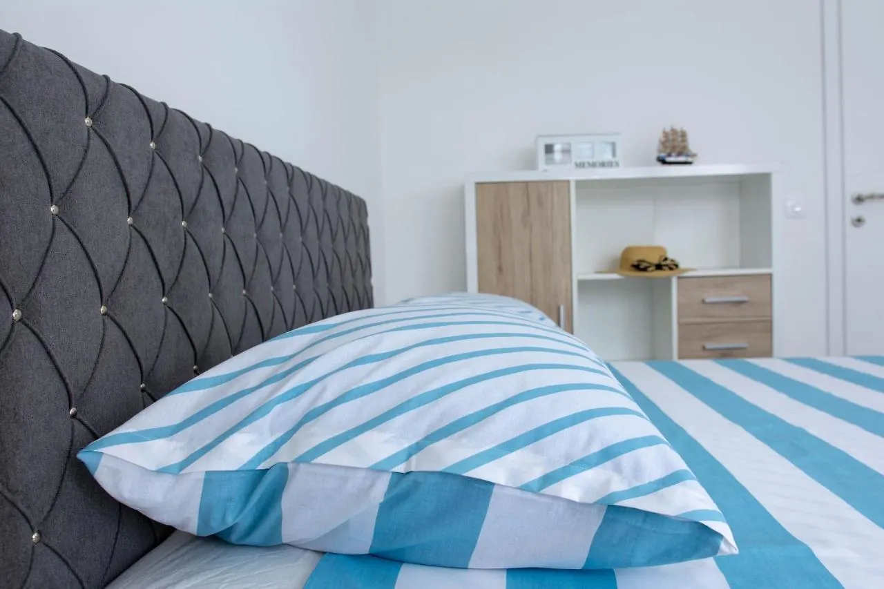 Luxury Apartment With Terrace Castel Kaštela